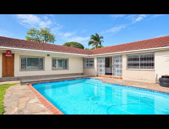4 BEDROOM FREEHOLD FOR SALE IN SARNIA